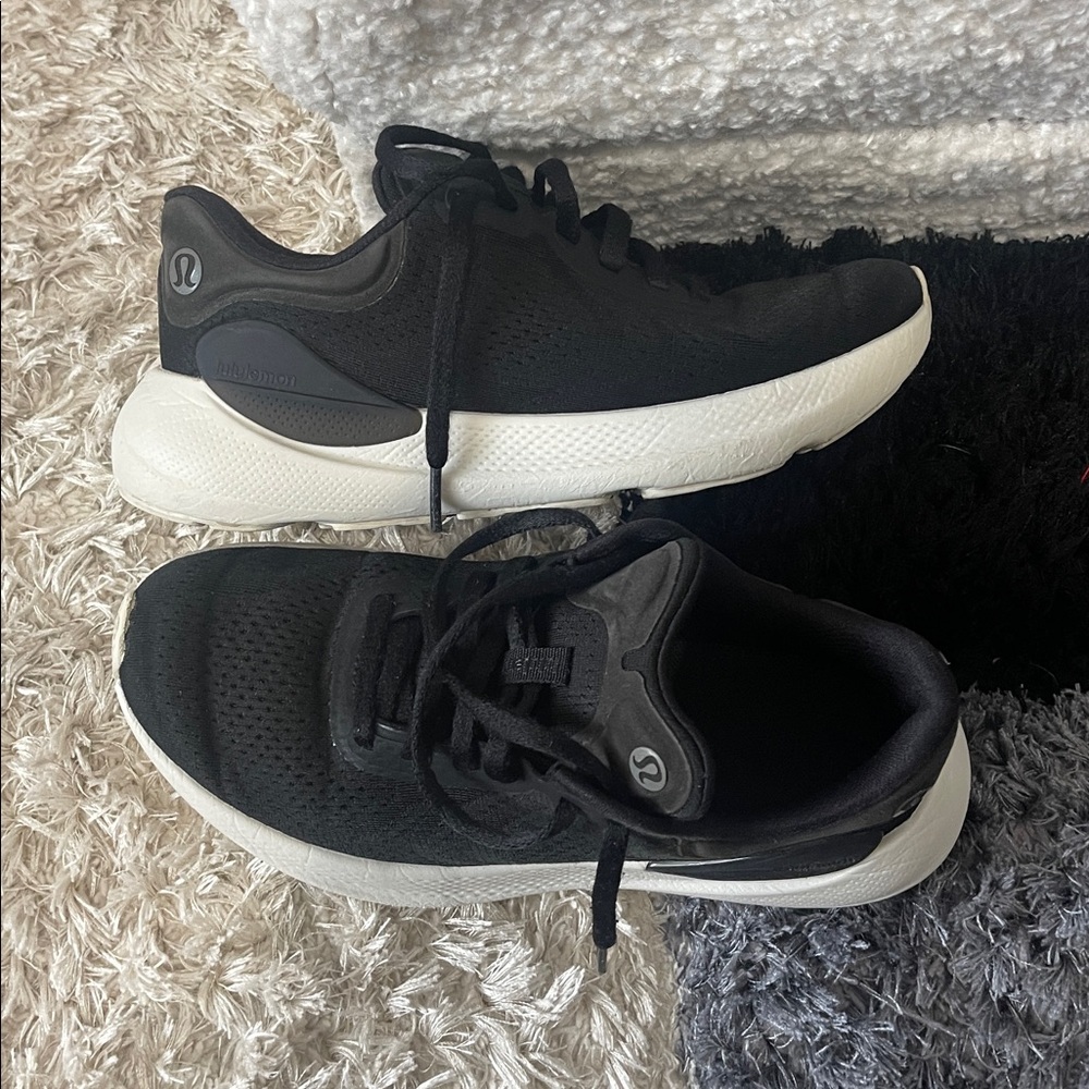Lululemon Beyondfeel Running Shoes View 6